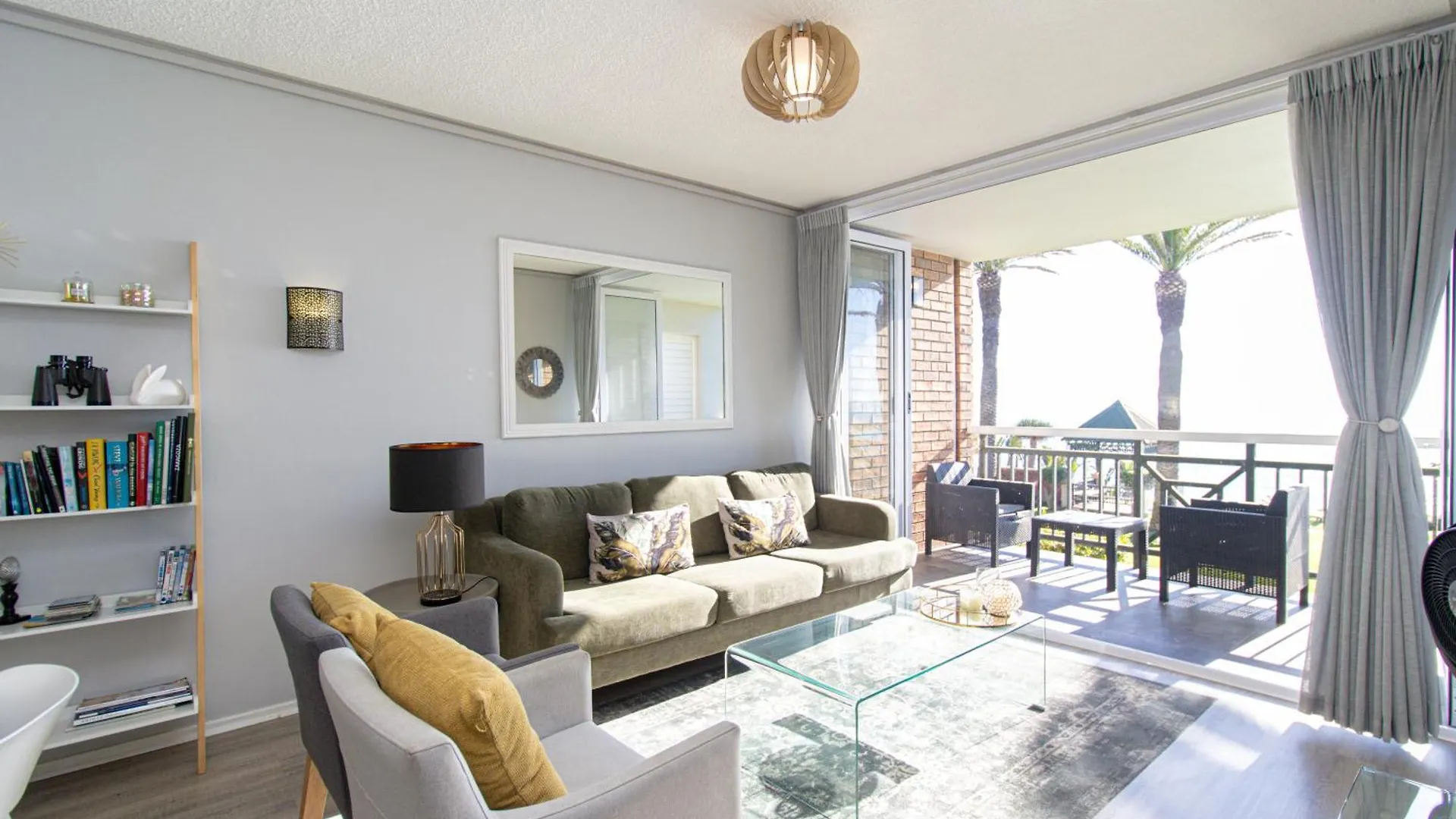 Brookes Hill Suites Luxury Apartment 124 Port Elizabeth