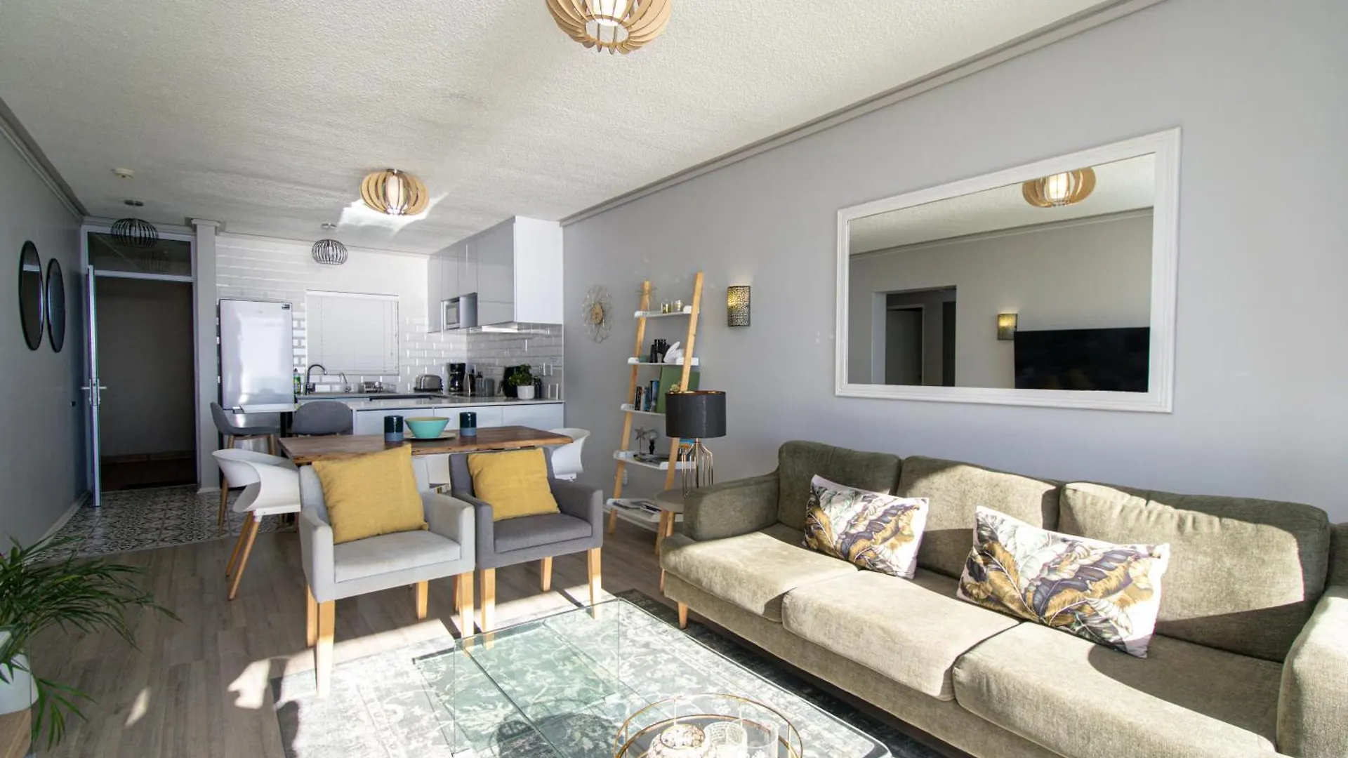 Brookes Hill Suites Luxury Apartment 124 Port Elizabeth South Africa